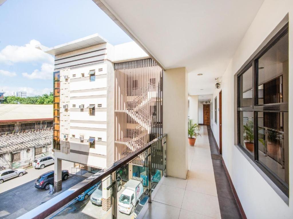Mca Suites By Hiverooms Cebu Esterno foto